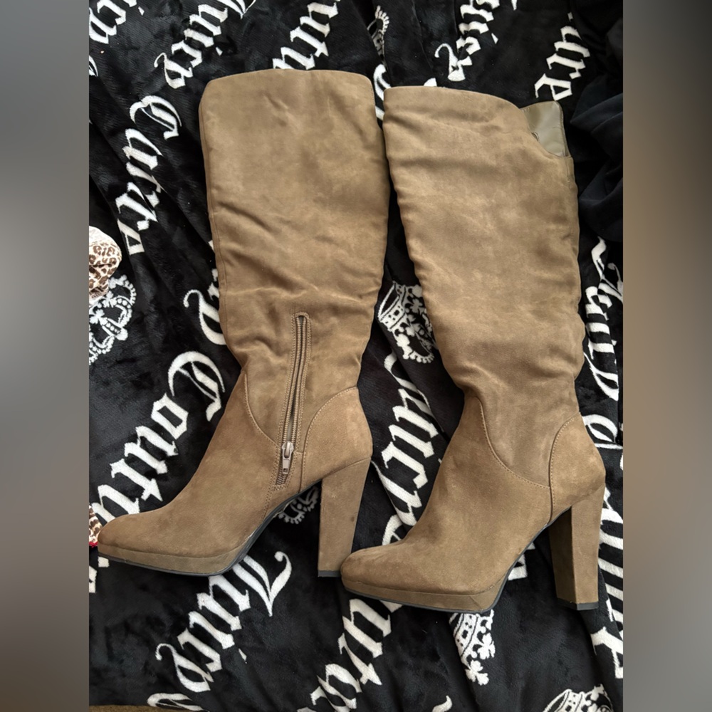 Knee high brown Charlotte Russe boots